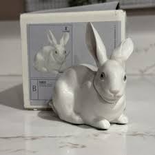 Lladró 5905 Porcelain Figurine Attentive Bunny Glossy Original Box for sale online | eBay