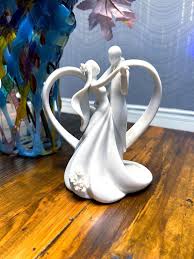 Vintage White Porcelain Wedding Cake Topper, Husband & Wife, Heart in Background ~ 6”x 5.5” - Etsy