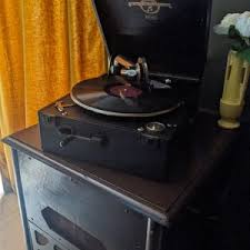 1920s Columbia Viva Tonal Grafonola Model 109A ...