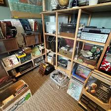 Record Players, Speakers , Stereo Equipment, and Much More | EstateSales.org