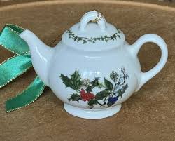 Portmeirion The Holly and The Ivy Teapot Handcrafted ...