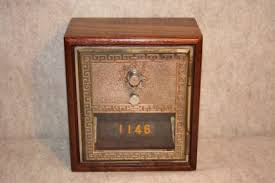 Small Daisy Peg & Pointer Bank – Wood Mason