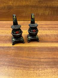 Pot Belly Stove Salt and Pepper Shakers - Etsy