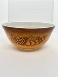 Vintage Pyrex Old Orchard 403 2.5 QT Mixing Bowl – The Cupboard Shop