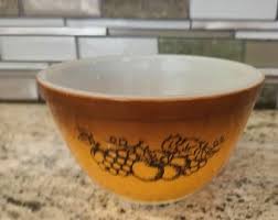 Set of Two Vintage Pyrex Old Orchard Mixing Bowls 441, 443 With Brown Pears and Grapes , Made in U.S.A (1950's-1960's). Collectable Bowls. - Etsy Israel