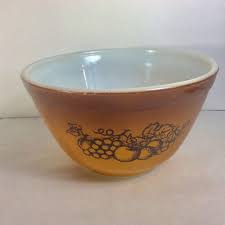 Vintage Pyrex Brown Fruit 1 1/2 Pint Milk Glass Mixing Bowl. - Etsy Israel
