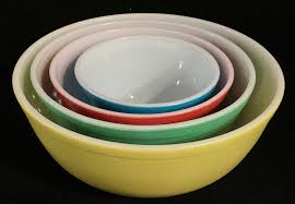 Sold at Auction: (4) Vintage Pyrex Primary Color Mixing Bowl Set