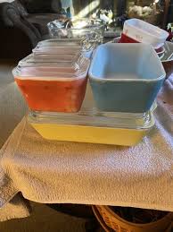 Pyrex Four Piece Set Refrigerator Dishes With Covers In Red, Yellow, Blue | eBay