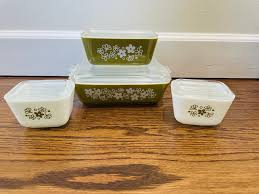 Pyrex Spring Blossom “Crazy Daisy” Refrigerator Set
