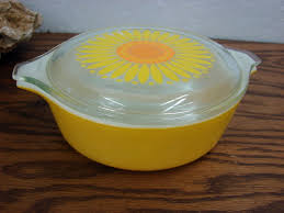 Vintage PYREX Bright Yellow Daisy Sunflower Cinderella Round ...