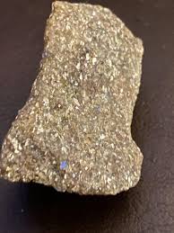 What's my rock? : r/whatsthisrock