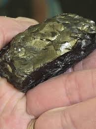 ID help with strange metalic mineral : r/Minerals