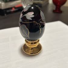 Fenton Black Amethyst Egg With Gold Pedestal. # 1091/2500 Hp ...