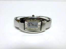 Novelle Ladies Vintage Bracelet Style Silvertone Watch w/New Battery Ex. Vtg. Co | eBay