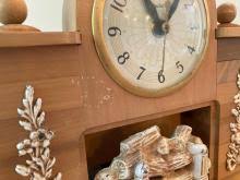 Sold at Auction: Vintage Fireplace Clock United Brand Model 419 Made of Wood