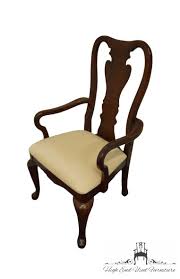 THOMASVILLE FURNITURE Collector's Cherry Collection Traditional Queen Anne Style Splat Back Dining Arm Chair 10121-832 - High End Used Furniture