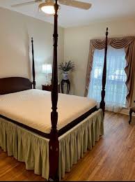 Queen Anne 4 post queen size bed with mattress and box ...