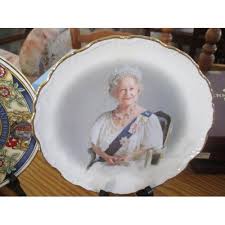 Collection of 17 x Wedgwood Crown Derby, Houmout & Royal ...