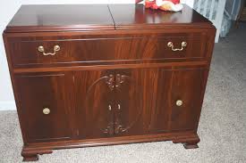 Wow, there are some beautiful radios on this site. The ...