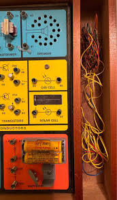 Vintage 75 in 1 Electronic Project Kit for Sale or Collection