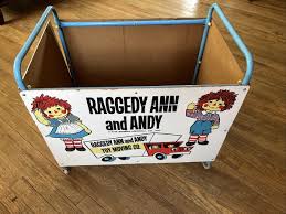 Vtg Raggedy Ann and Andy Cart Box Chest on Wheels Rolling ...