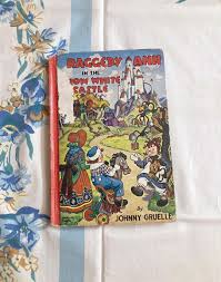 Raggedy Ann in the Snow White Castle, 1960 Book - Etsy