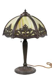 Lot - LEADED GLASS TABLE LAMP