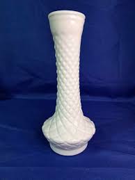 VINTAGE RANDALL WHITE MILK GLASS BUD VASE---DIAMOND PATTERN ...