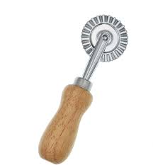 Amazon.com: 1.57" Pasta Maker Cutter Wheel, Kitchen Gadget ...