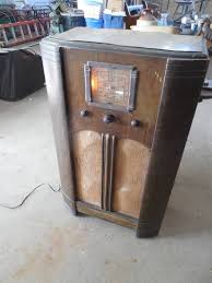 Vintage RCA Victor Talking Machine Radio- 1937 | Milaca Area Estate Sale - Vintage Car parts -Tools - Antiques - Furniture - Farm Supplies - Collectibles - Auction #427, Dont Sleep On