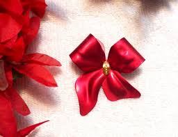CLASSIC CHRISTMAS PIN BROOCH ELEGANT RED RIBBON BOW GARLAND ...