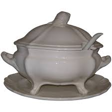 Whittier Pottery Soup Tureen with Strawberry Finial Handle ...