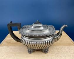 Vintage Pewter Teapot and Coffee Pot. Set of Two Beautifully Detailed Serving Pots. Fluted Body. Made in England. Pewter Collectors. - Etsy