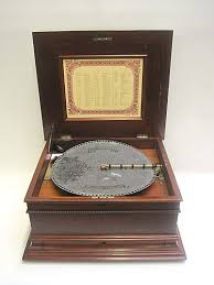 Lot - TABLE MODEL DISC MUSIC BOX, attributed to The