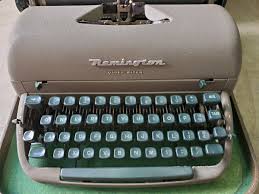 Vintage Remington Quiet-Riter Manual Typewriter Miracle Tab Olive Green with Cas | eBay