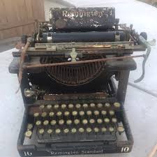 Antique Vintage Typewriter for Sale in Oceanside, CA - OfferUp