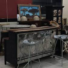 A Story Hidden in Steel Look closely at the front. Those ...