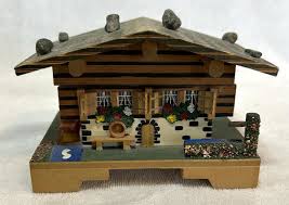 VTG Cuendet Swiss Chalet Wooden Wind-up MUSIC BOX Cottage ...
