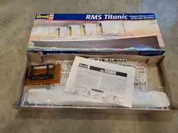 Revell RMS Titanic ship 1:570 scale plastic model kit 445 | eBay