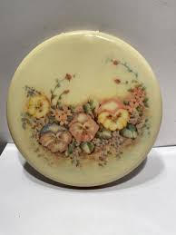 VTG Rex Fifth Ave. Face Powder Compact. Has Mirror Yellow W ...