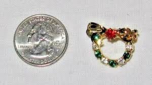 Miniature wreath lapel pin brooch rhinestones gold tone 1 ...