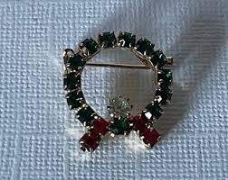 Vintage Wreath Brooch, Small Wreath Pin, Rhinestone Wreath ...