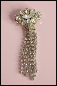 Vintage 1950s Large Rhinestone Tassel Brooch – ALEXANDRAKING