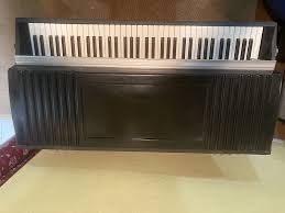 Rhodes Mark II Suitcase Piano 73-Key Electric Piano 1980 ...