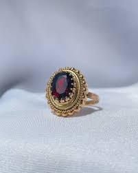 Anillo vintage de granate "May" – Elliade Paris