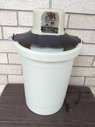 Vintage 4 Quart Ice Cream Freezer Maker Richmond Cedar Works ...