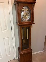 Grandfather Clock | EstateSales.org