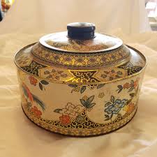 VTG Asian Spice Tin Round With Lid & Black Knob Colorful Birds Flora & Fauna | eBay