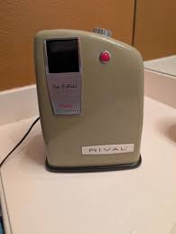 Vintage 800P Rival Ice-O-Matic Mid Century Avocado Green ...