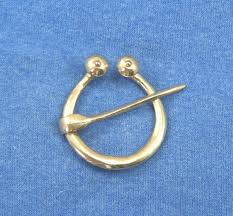 Medium Penannular Brooch - Baltic 'onion Bulb' Style - Etsy